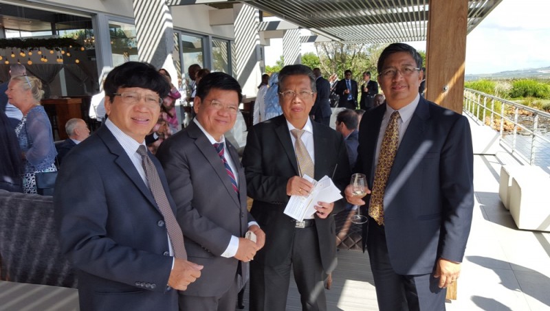 Thúc đẩy hợp tác nghiên cứu với Ngoại giao đoàn ở Nam Phi thuc day hop tac nghien cuu voi ngoai giao doan o nam phi