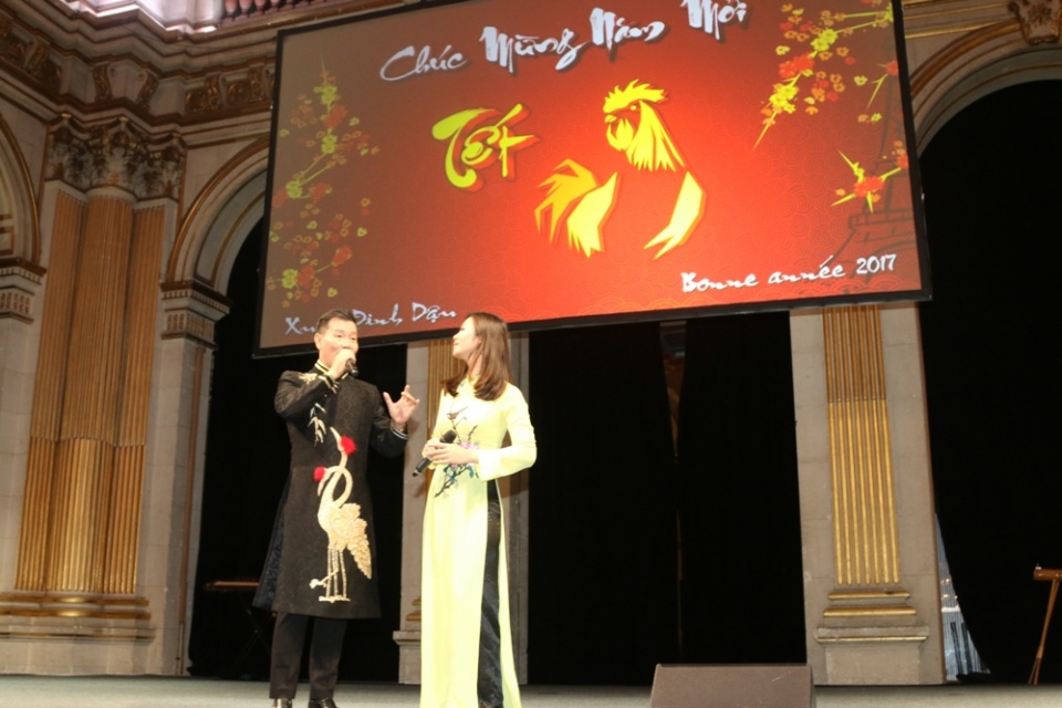 tung bung don tet dinh dau 2017 tai phap