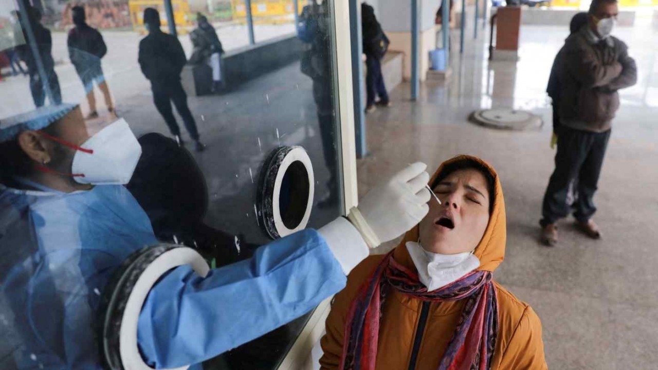 covid19 nhat ban an do lien tuc lap ky luc ve so ca nhiem va tu vong tay ban nha khong con bat buoc deo khau trang