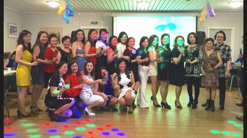 phat huy vai tro phu nu trong cong dong nguoi viet nam o na uy