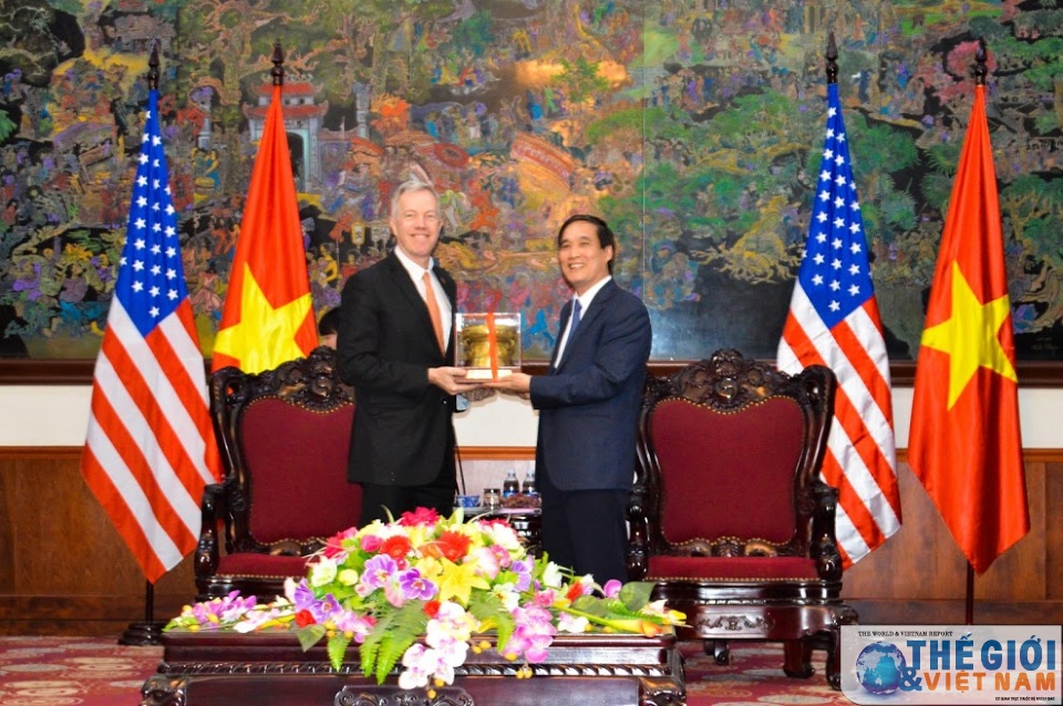 Đại sứ Ted Osius và một chuyến đi, nhiều điểm đến ở Phú Thọ dai su ted osius va mot chuyen di nhieu diem den o phu tho