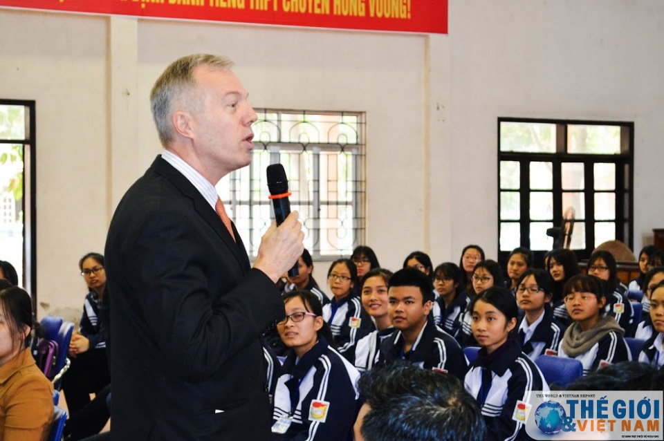 Đại sứ Ted Osius và một chuyến đi, nhiều điểm đến ở Phú Thọ dai su ted osius va mot chuyen di nhieu diem den o phu tho