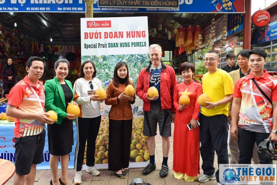 Đại sứ Ted Osius và một chuyến đi, nhiều điểm đến ở Phú Thọ dai su ted osius va mot chuyen di nhieu diem den o phu tho