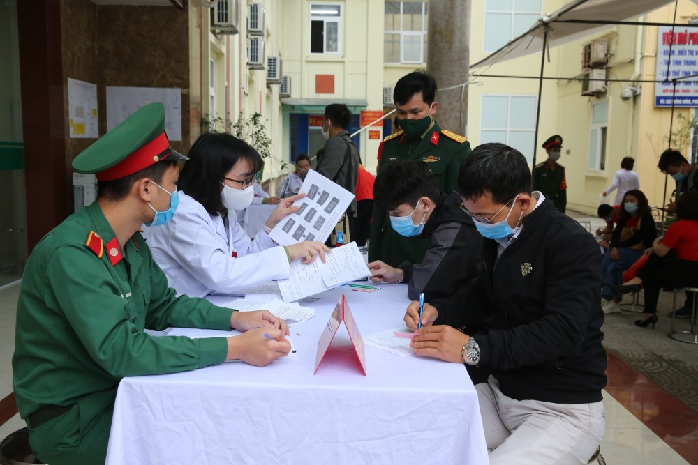 Thử nghiệm vaccine. (Ảnh: Đ.N)