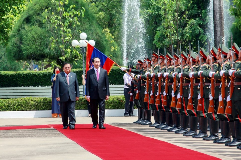 hinh anh le don chinh thuc chu tich nuoc tai lao