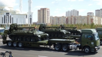 Nga và Kazakhstan bàn chuyện hợp tác quân sự, quốc phòng