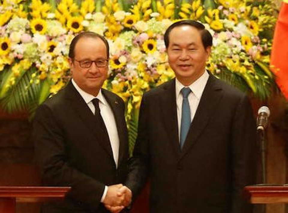 chuyen tham viet nam cua ong hollande tren bao phap