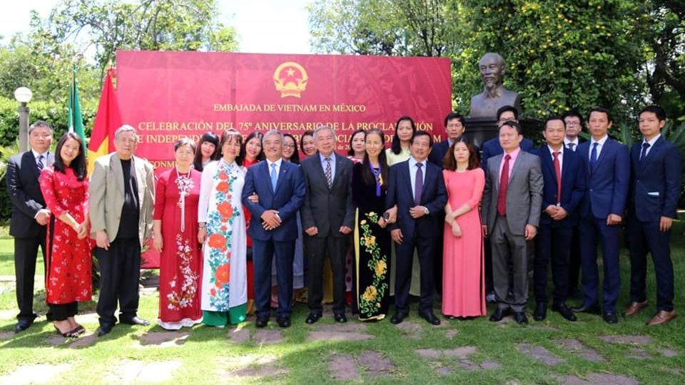 long trong ky niem 75 nam quoc khanh 29 tai lao brunei va mexico