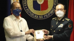 Philippines, Trung Quốc gặp cấp cao đầu tiên từ khi có Covid-19, bàn về vấn đề Biển Đông