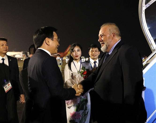 Cuban Prime Minister arrives in Hanoi, begins Vietnam visit Thủ tướng Cuba đến Hà Nội, bắt đầu chuyến thăm hữu nghị chính thức Việt Nam