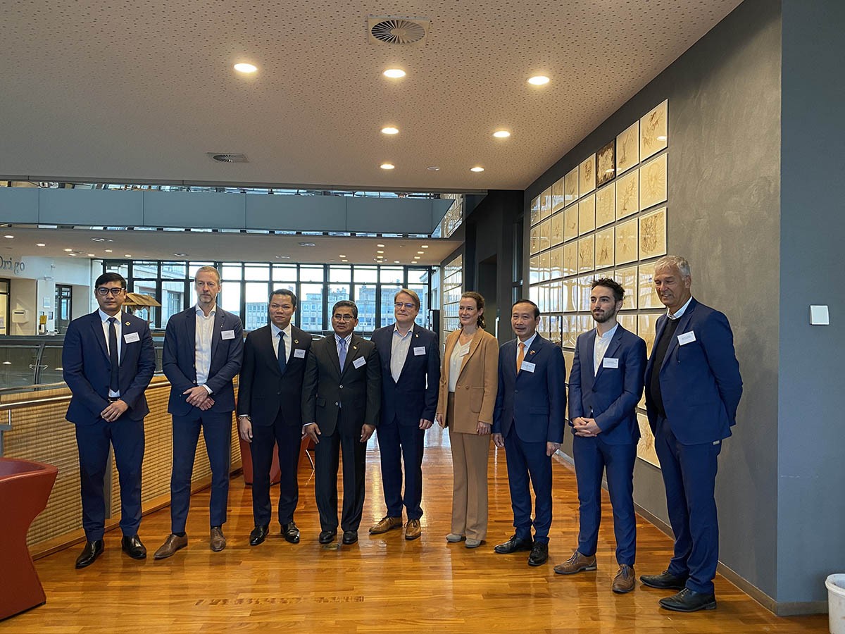 Đại sứ Nguyễn Văn Thảo dự Diễn đàn về Ủy hội sông Mekong Quốc tế tại Bỉ