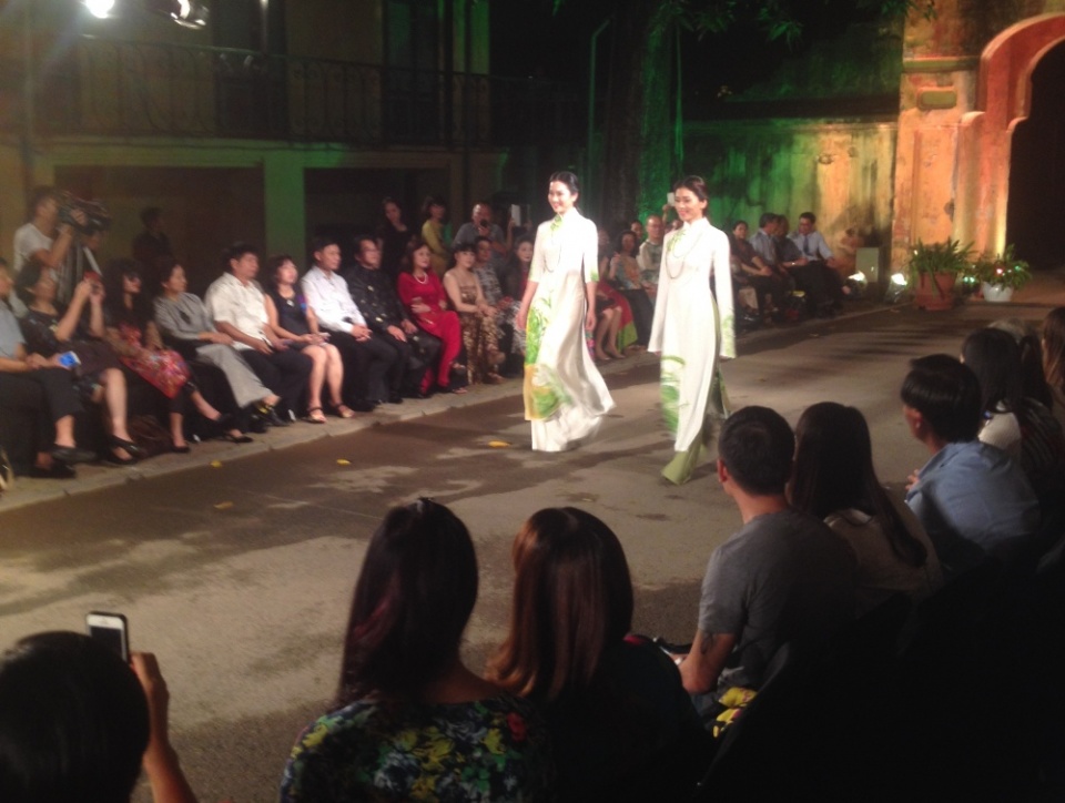 le hoi ton vinh tinh hoa ao dai viet nam