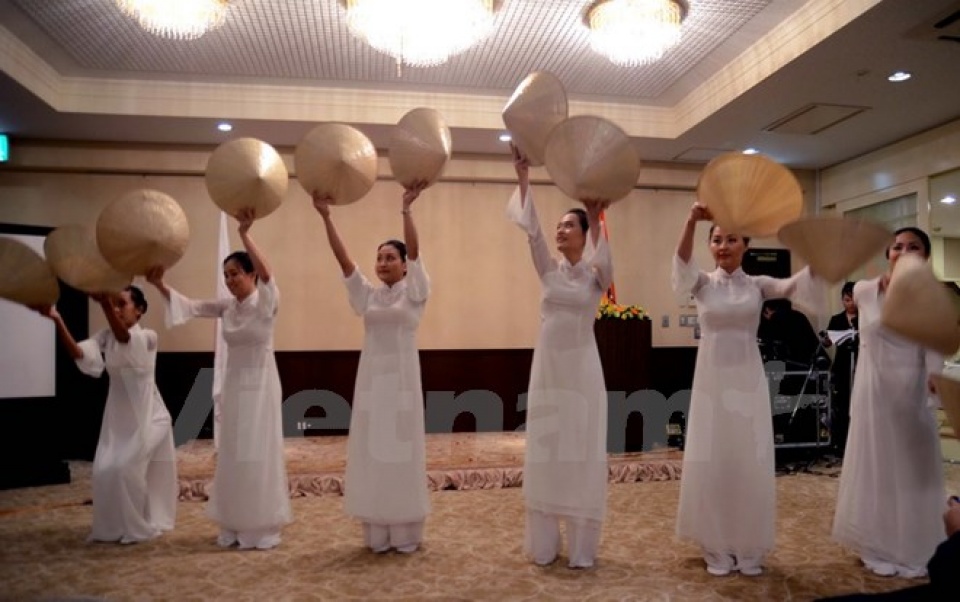 viet nam tuoi dep trong mat ban be nhat ban