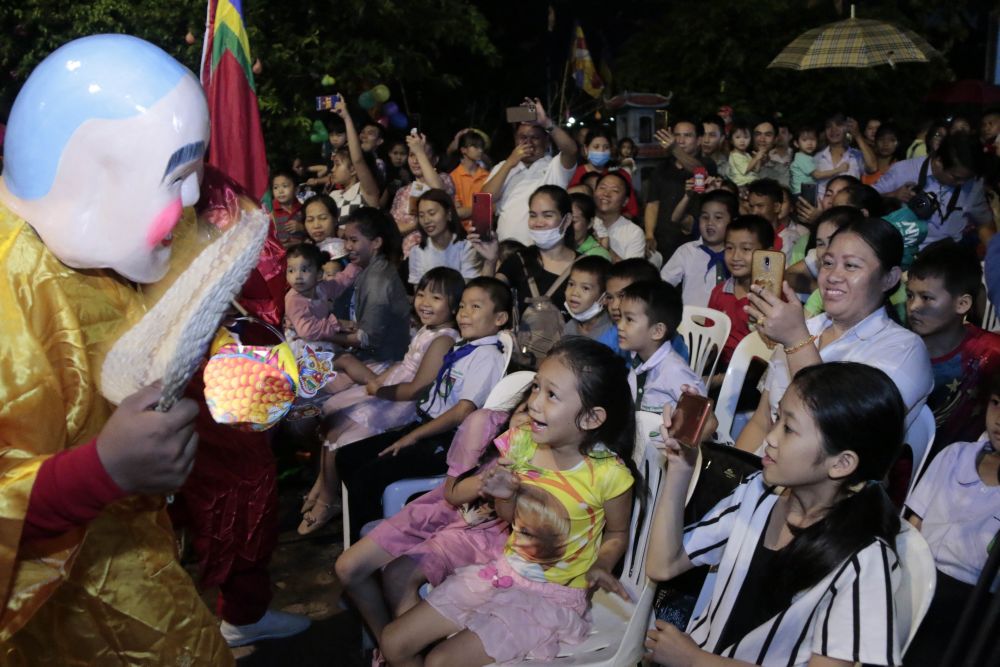 Tết Trung thu ý nghĩa của con em Việt kiều ở thủ đô Vientine, Lào Tết Trung thu ý nghĩa của con em Việt kiều ở thủ đô Vientine, Lào