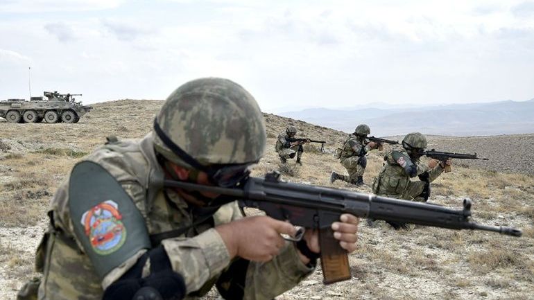 armenia cao buoc tho nhi ky va israel cap may bay khong nguoi lai cho azerbaijan