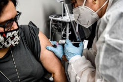 Vaccine ngừa Covid-19 có mang lại miễn dịch cộng đồng?