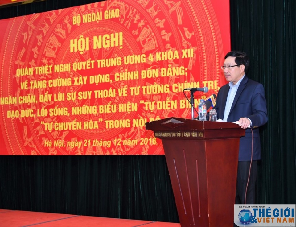Đưa Nghị quyết Trung ương 4 vào công việc hàng ngày của cán bộ, đảng viên Bộ Ngoại giao dua nghi quyet trung uong 4 vao cong viec hang ngay cua can bo dang vien bo ngoai giao