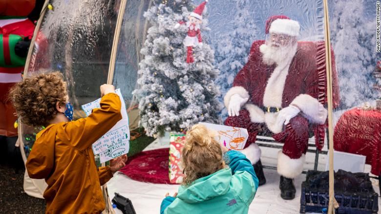 Ông già Noel ảo thời đại dịch