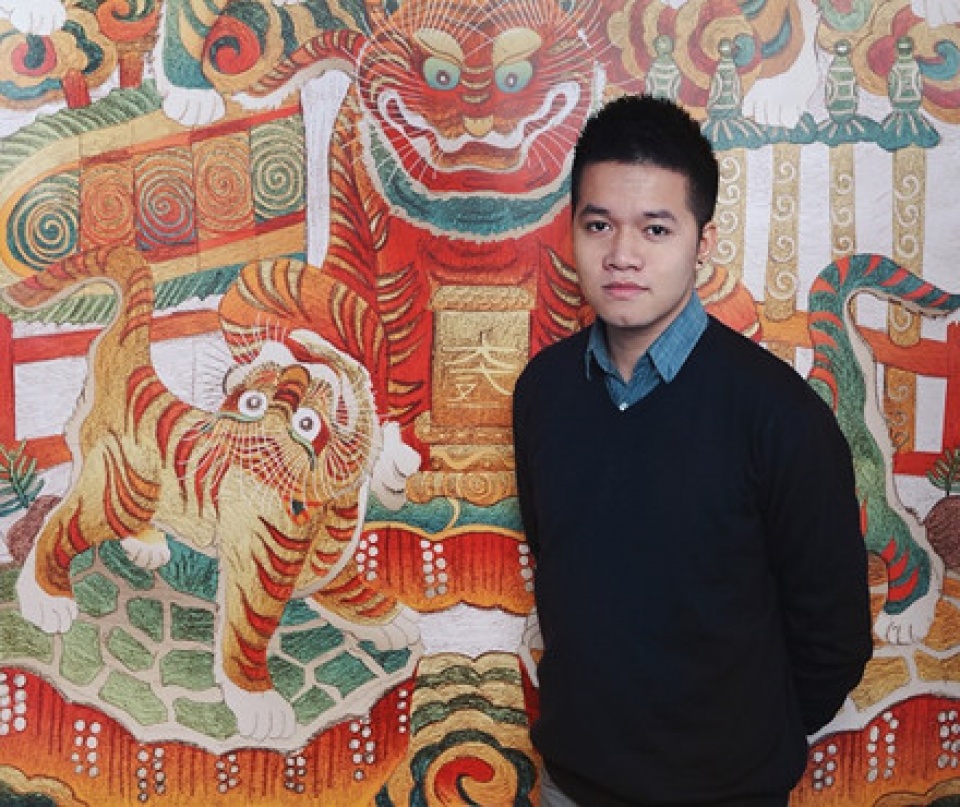 hoa sy 9x ve lai tranh dan gian