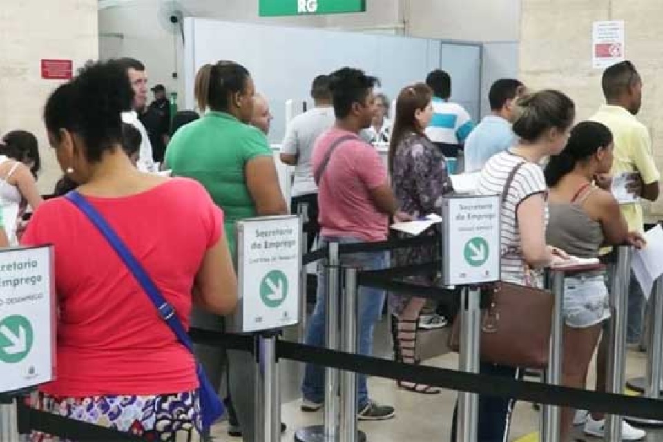 brazil mat hon 13 trieu viec lam trong nam 2016