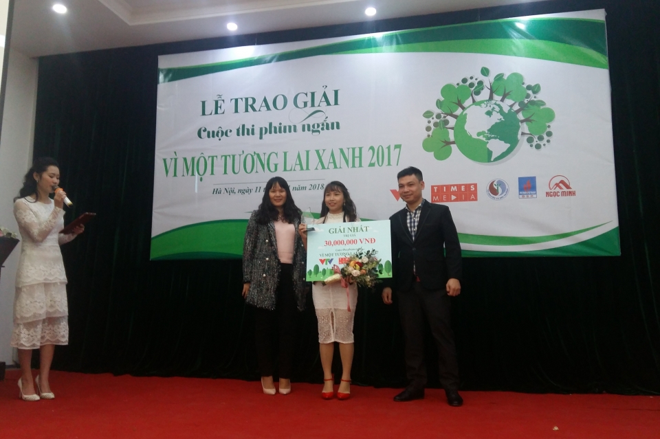 tac pham ve cot canh bao lu gianh giai nhat cuoc thi lam phim moi truong