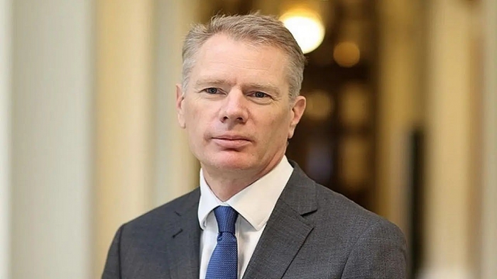 iran bat giu dai su anh london noi gian