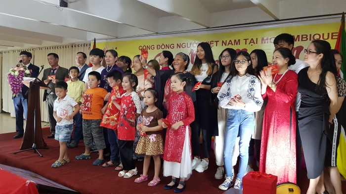 Cộng đồng người Việt tại Mozambique gặp gỡ mừng Xuân Canh Tý cong dong nguoi viet tai mozambique gap go mung xuan canh ty