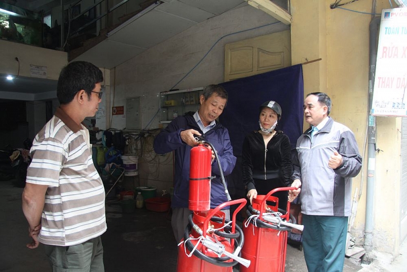 Học Bác, gương mẫu đi đầu trong mọi việc Học theo lời Bác, gương mẫu đi đầu trong mọi việc