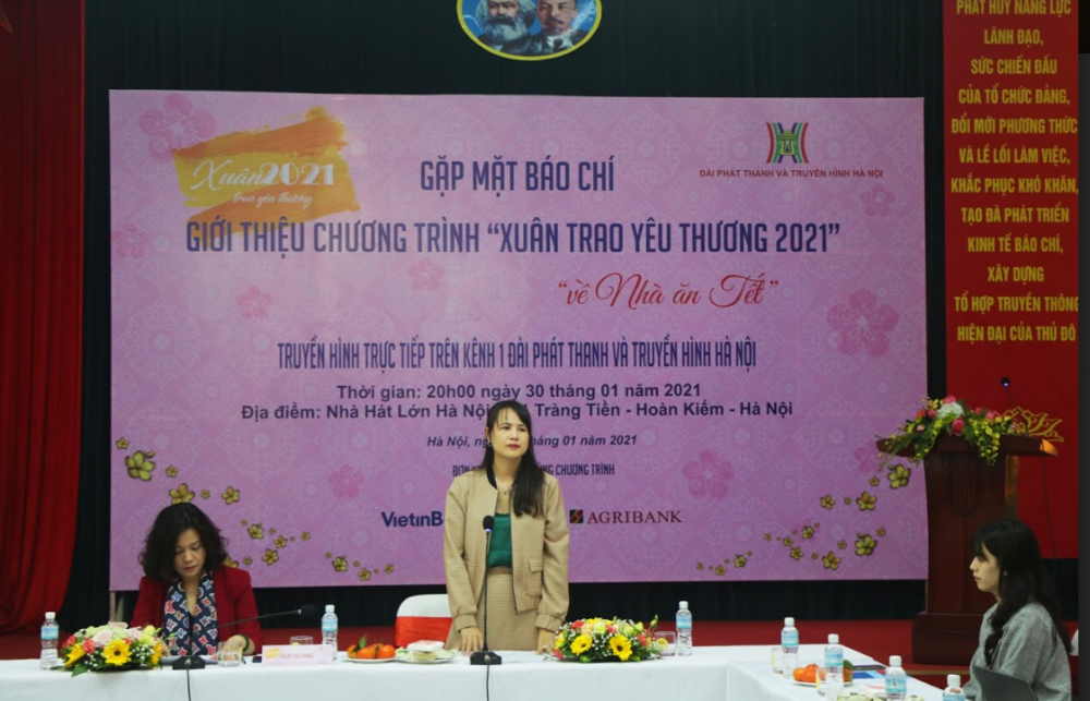 Chương trình ca nhạc nghệ thuật 'Xuân trao yêu thương 2021'