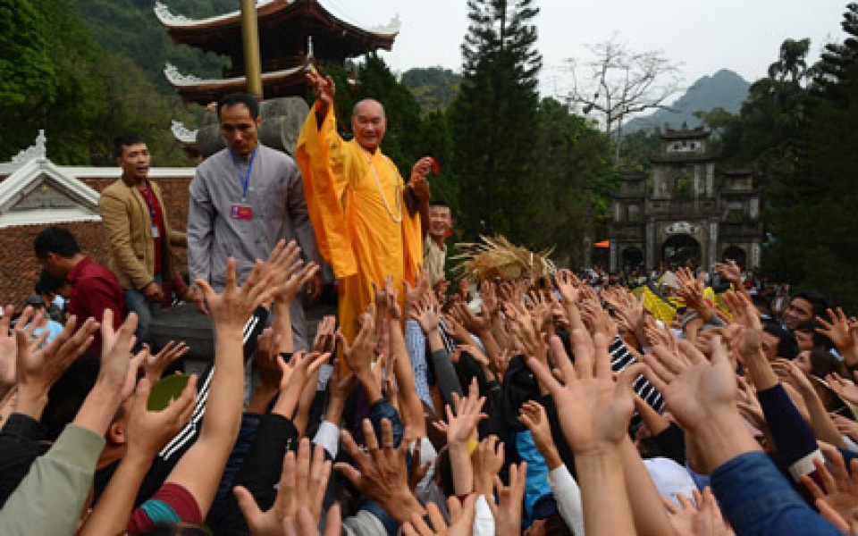 mua le hoi 2017 van con nhieu phan cam