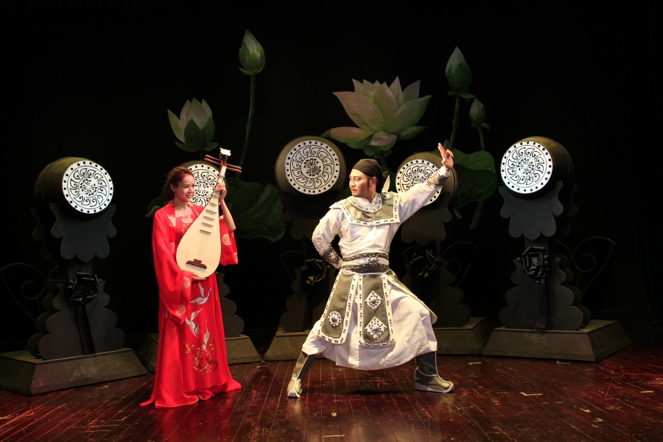 nsnd anh tu lam moi truyen kieu tren san khau kich