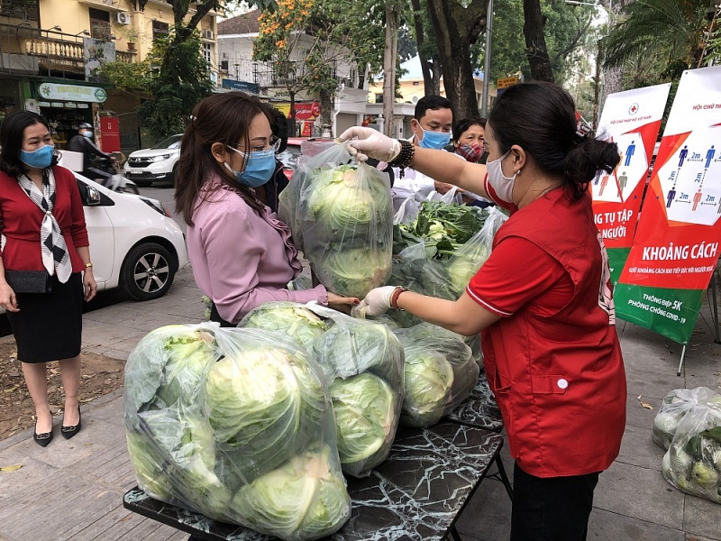 Chung sức giúp người dân vùng dịch tiêu thụ nông sản