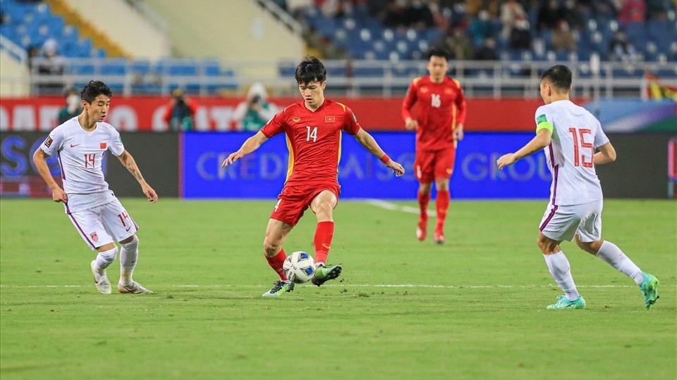 chu tich nuoc nguyen xuan phuc chuc mung doi tuyen viet nam sau chien thang lich su