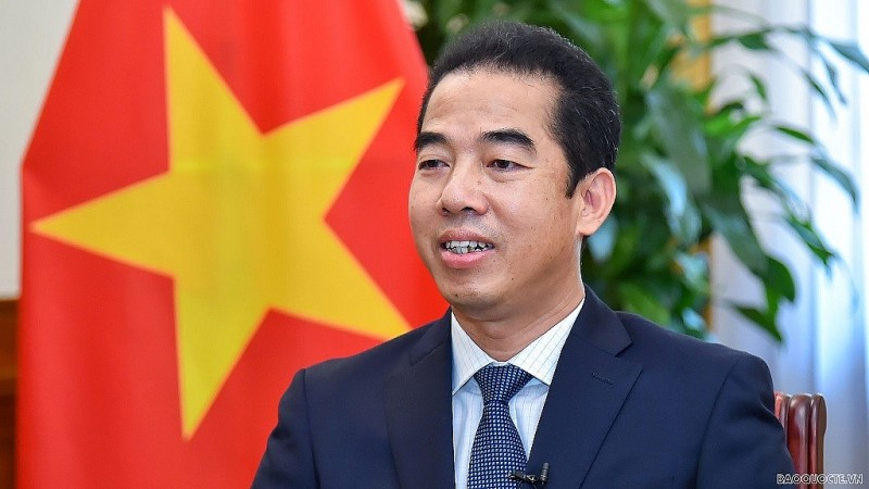 Ngoại giao trong tuần: Đưa quan hệ Việt Nam-Singapore lên tầm cao mới; Bộ Ngoại giao lên tiếng về căng thẳng tại Ukraine