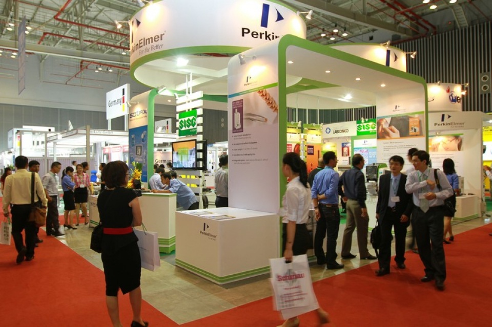 hon 100 don vi tham du analytica vietnam 2017