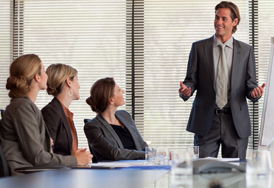 australia giup viet nam dao tao lanh dao quan ly tuong lai