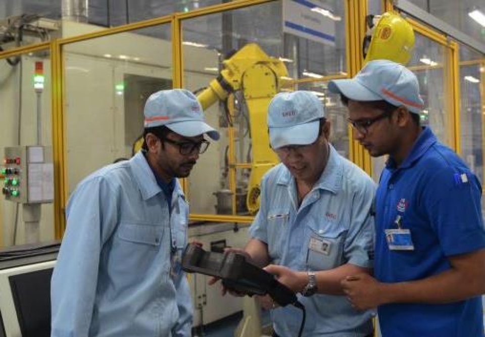 Ấn Độ tiếp tục tăng trưởng nhanh hơn Trung Quốc an do tiep tuc tang truong nhanh hon trung quoc