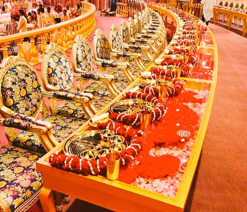 choang ngop dam cuoi xa hoa cua con trai ty phu giau nhat chau a