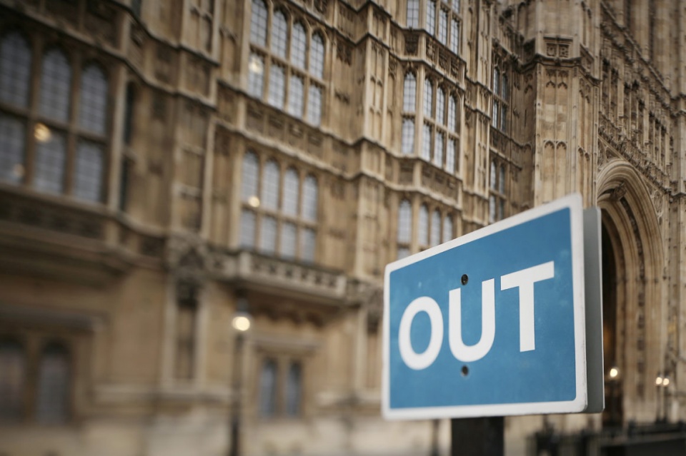 dong gop tai chinh thach thuc dau tien cho tien trinh brexit