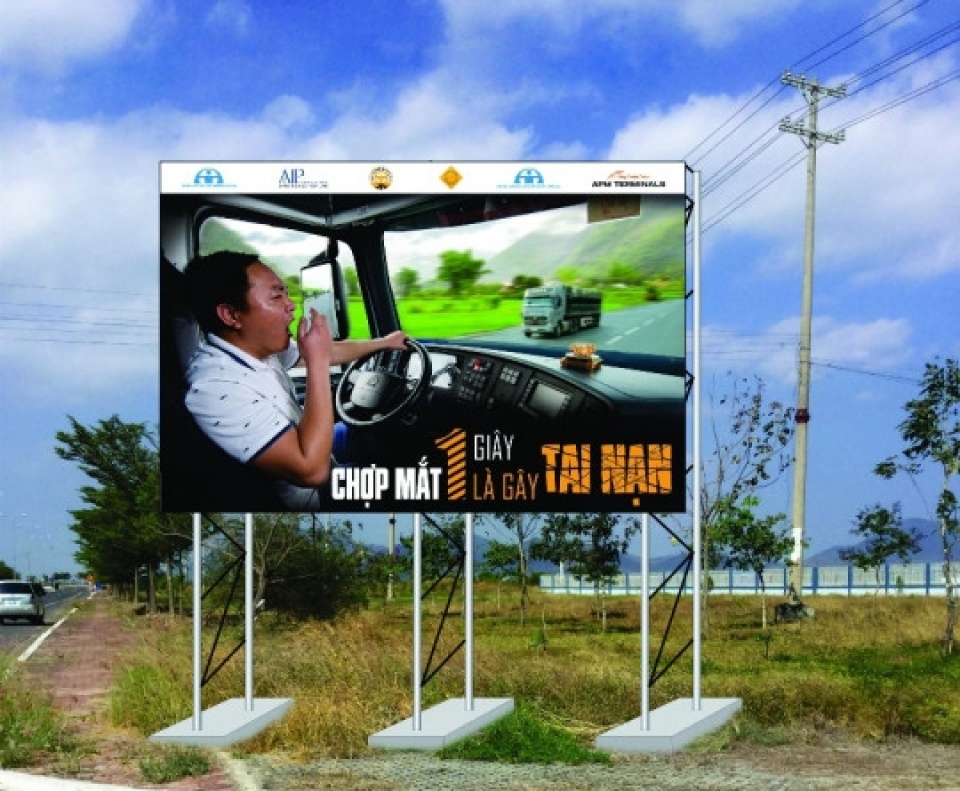 lap bien tuyen truyen canh bao nguy co met moi buon ngu khi lai xe