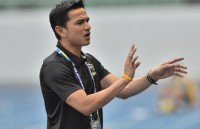 HLV Kiatisuk chỉ trích liên đoàn bóng đá Thái Lan sau khi từ chức