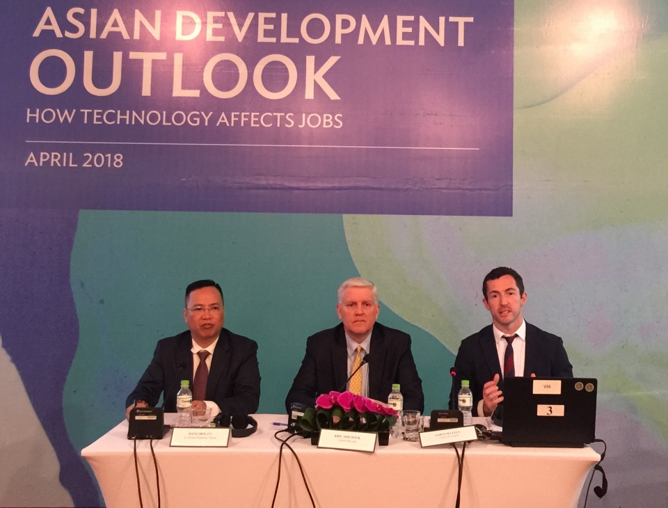 viet nam tiep tuc tang truong cao neu khong co cu soc thuong mai