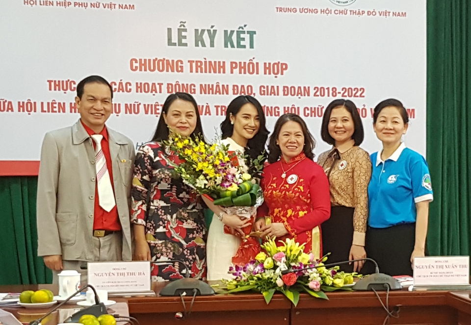 nha phuong dong hanh cung phu nu vung bien cuong