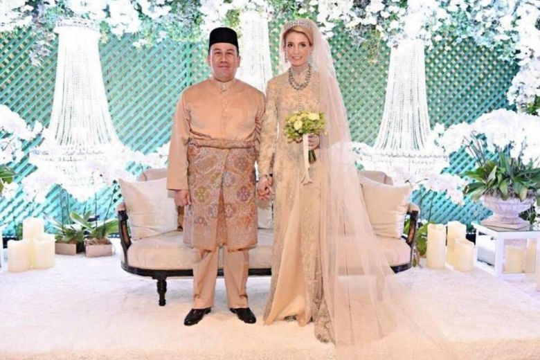 them mot thanh vien hoang gia malaysia cuoi vo nguoi nuoc ngoai