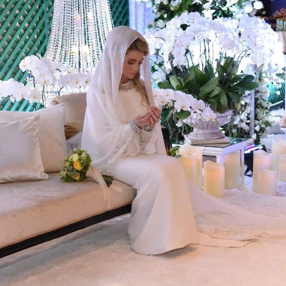 them mot thanh vien hoang gia malaysia cuoi vo nguoi nuoc ngoai