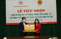 Tiếp nhận hơn 5.000 bộ quần áo bảo hộ y tế hỗ trợ lực lượng tuyến đầu chống dịch Covid-19