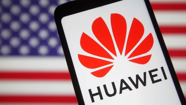 Huawei đã bị thiệt hại nặng nề sau những lệnh trừng phạt của Mỹ và sự hạn chế của nhiều quốc gia. (Nguồn: AFP)