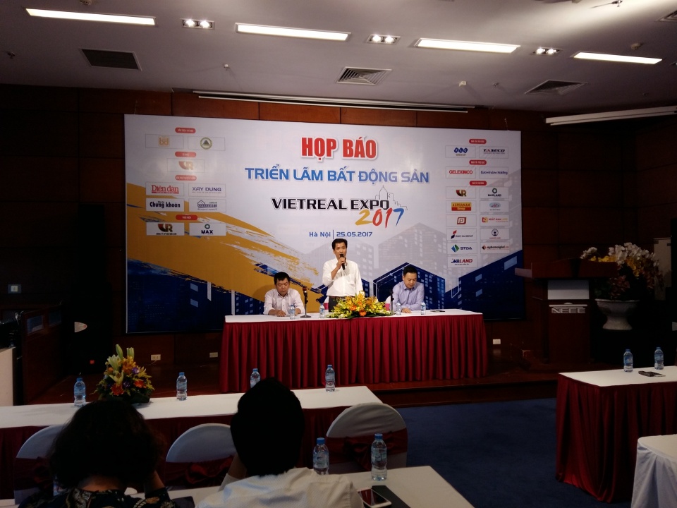 200 gian hang tham du hoi cho bat dong san viet nam