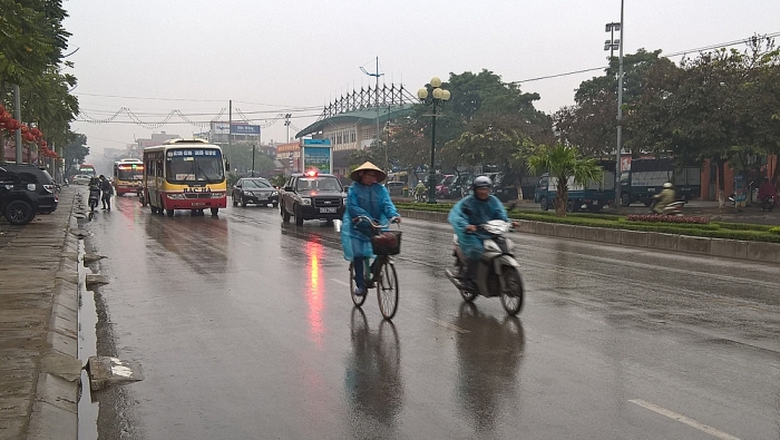 chieu nay khu vuc bac bo va ha noi giam mua troi hung nang