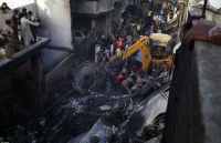 Hai hành khách thoát chết thần kỳ trong vụ rơi máy bay chở 99 người